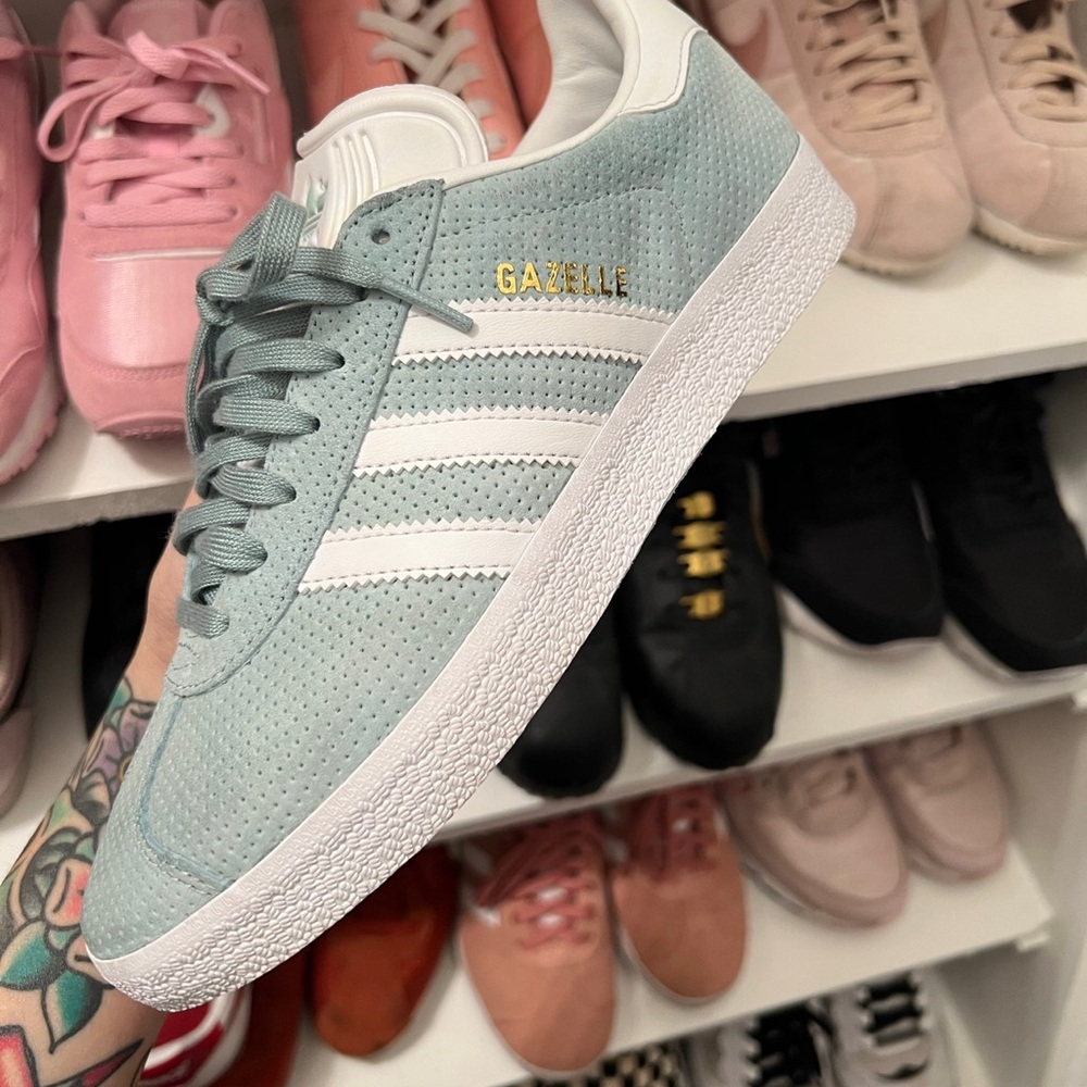 WMNS ADIDAS GAZELLE